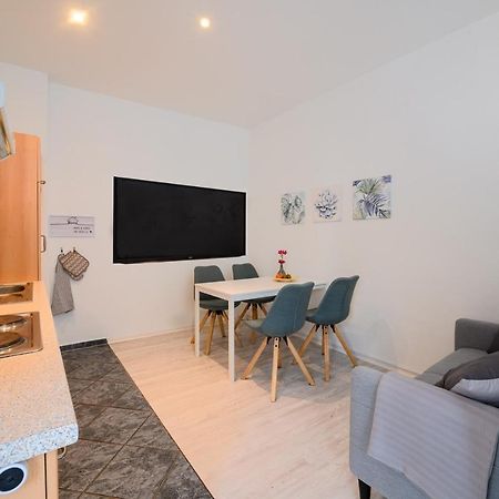 Grosszuegige Wohnung, Top-Lage Auf Dem Werder, Max 4 Personen Magdeburg Exterior photo